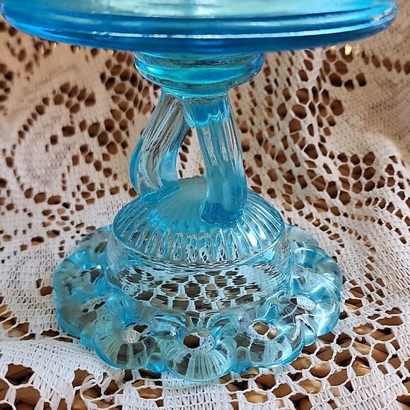 Westmoreland Ice Blue Glass Art Doric Lace Pedestal Dish - Picture 7 of 10